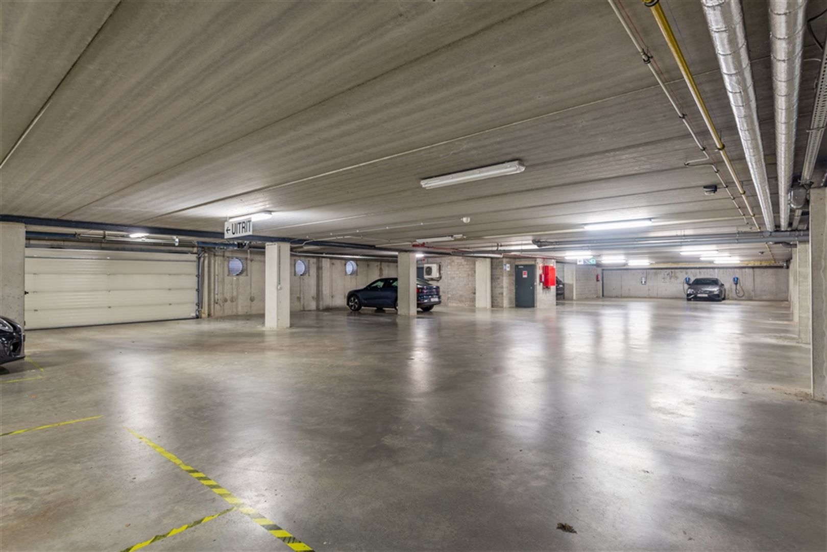 Kantoor van 1238m² samen met magazijn van 398 m² in Aartsela foto 23