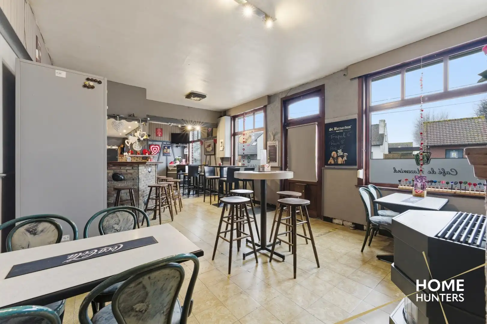 Te renoveren horecazaak met woonst op ruim perceel in Vlamertinge – Café De Hazewind foto 10