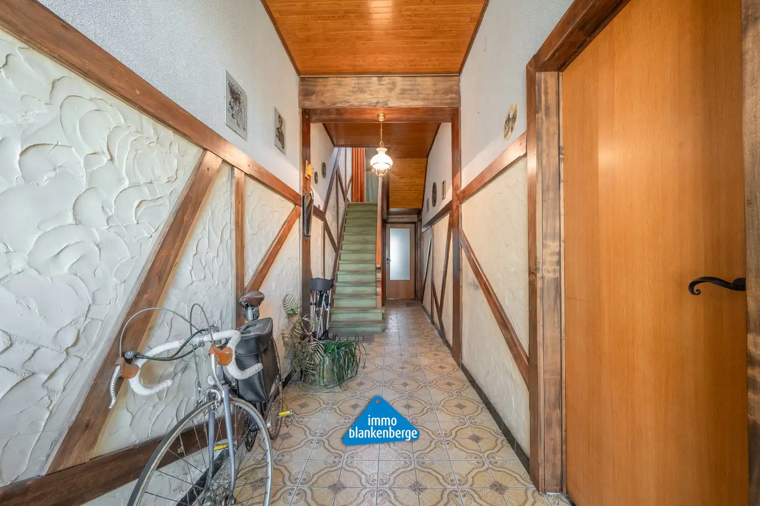 Te renoveren Woning met zicht op de Jachthaven – Rustige ligging aan de Stadsrand foto 4