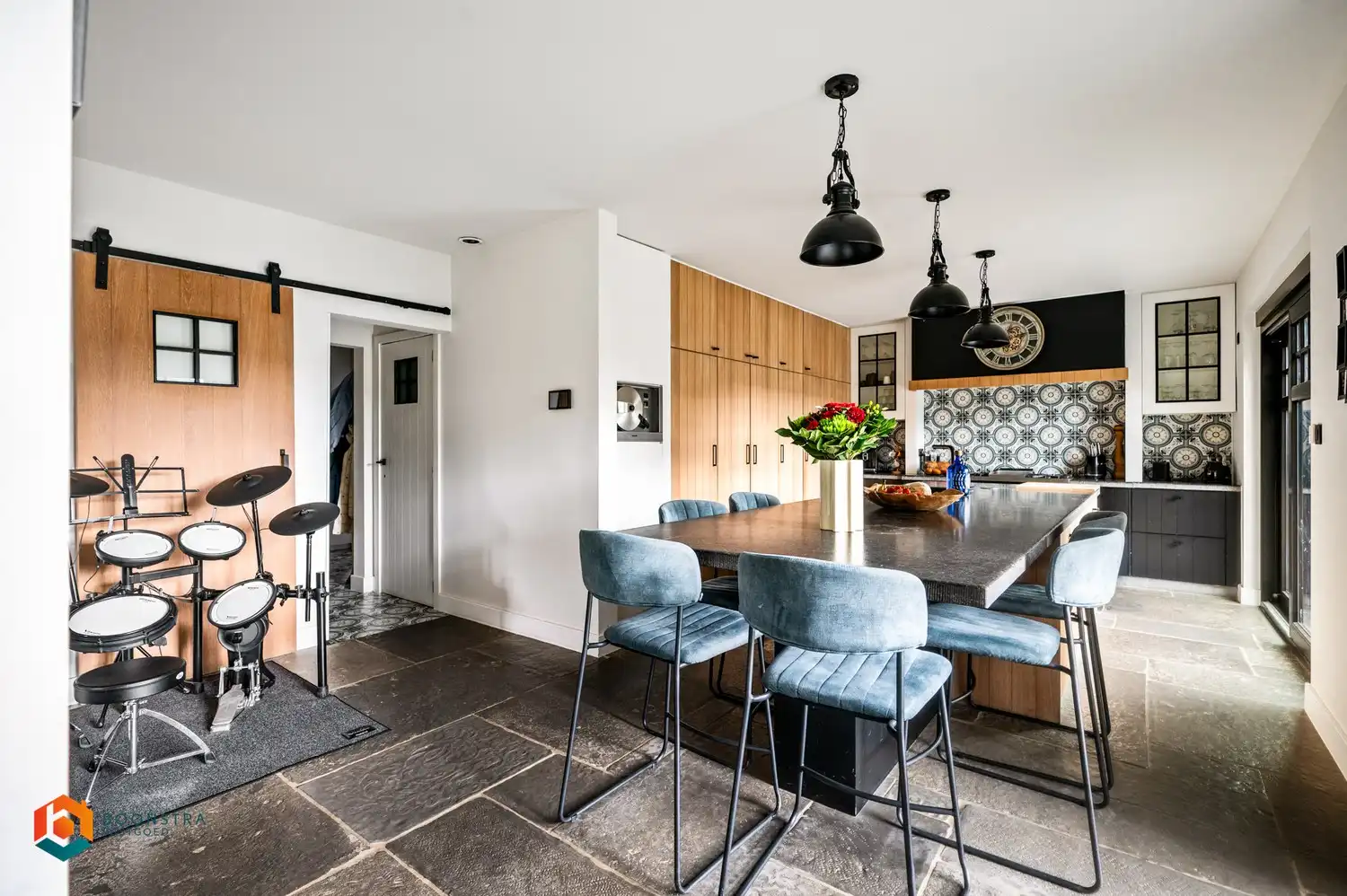 Exclusieve woning van 472 m² met 6 slpkrs op perceel van 2007 m² te Booischot foto 15