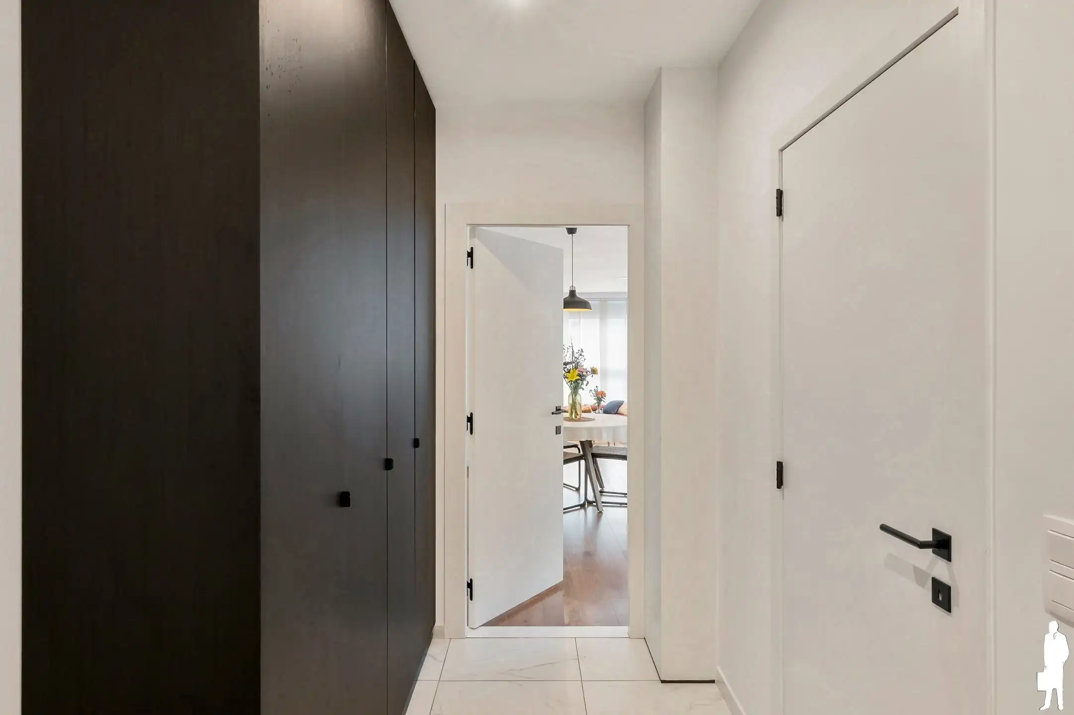 Instapklaar ruim gelijkvloers appartement in hartje Zurenborg foto 14