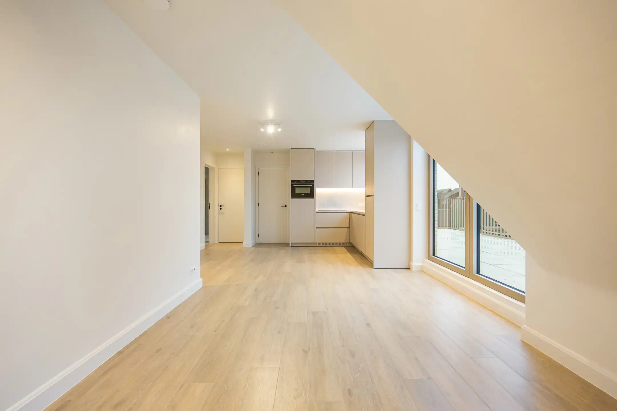 Nieuwbouw penthouse met 1 slaapkamer en groot terras foto 16