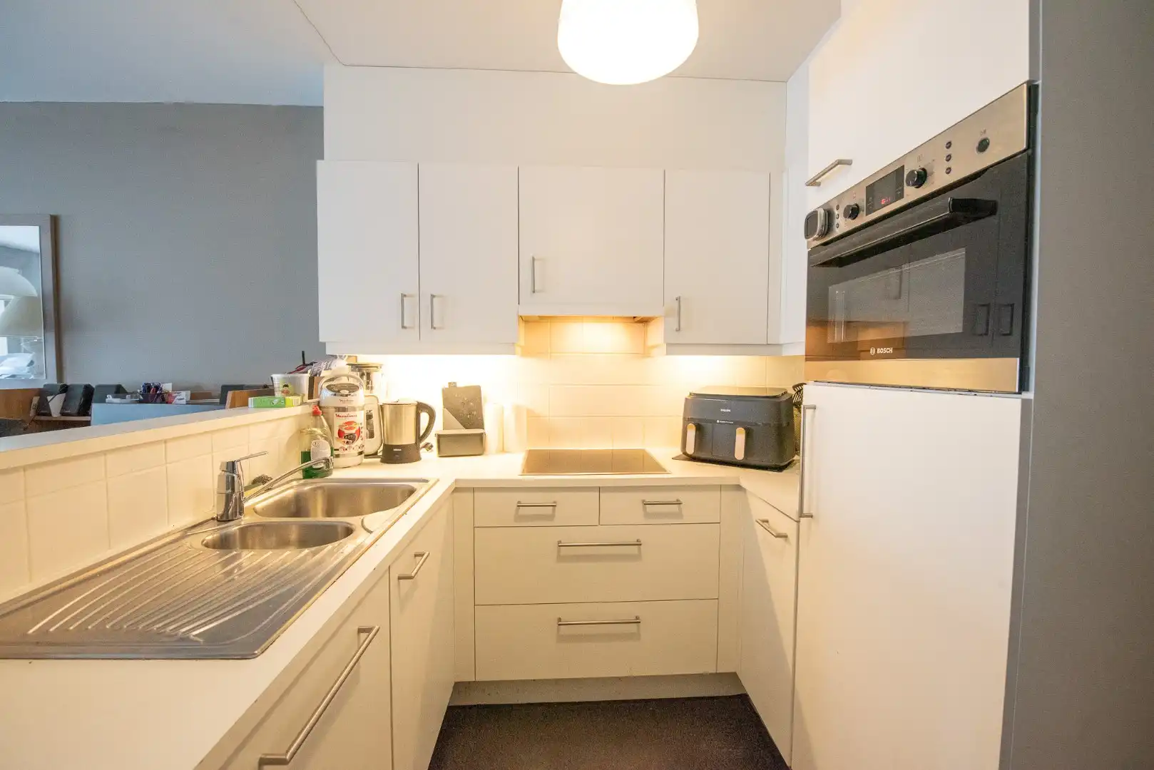 Gelijkvloers appartement TE HUUR op een centrale ligging! foto 4