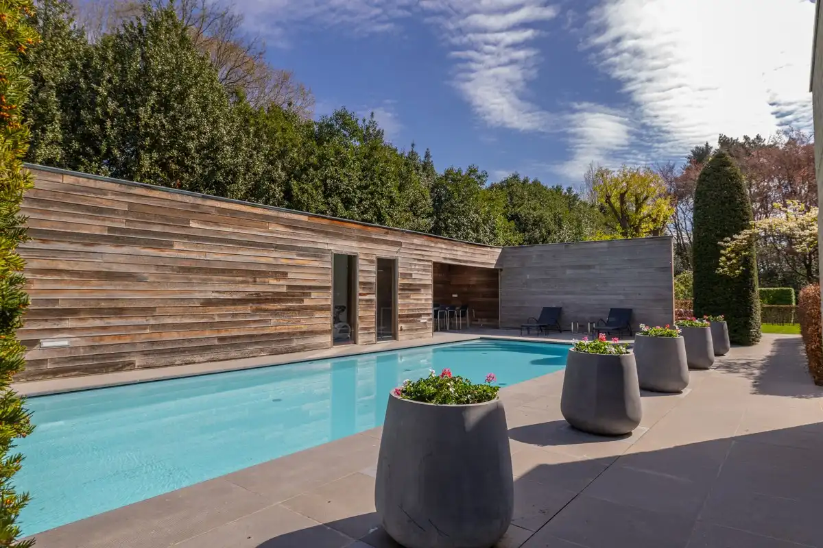 Architecturale villa op 3451 m² met 5 slaapkamers omgeven door natuur. foto 24