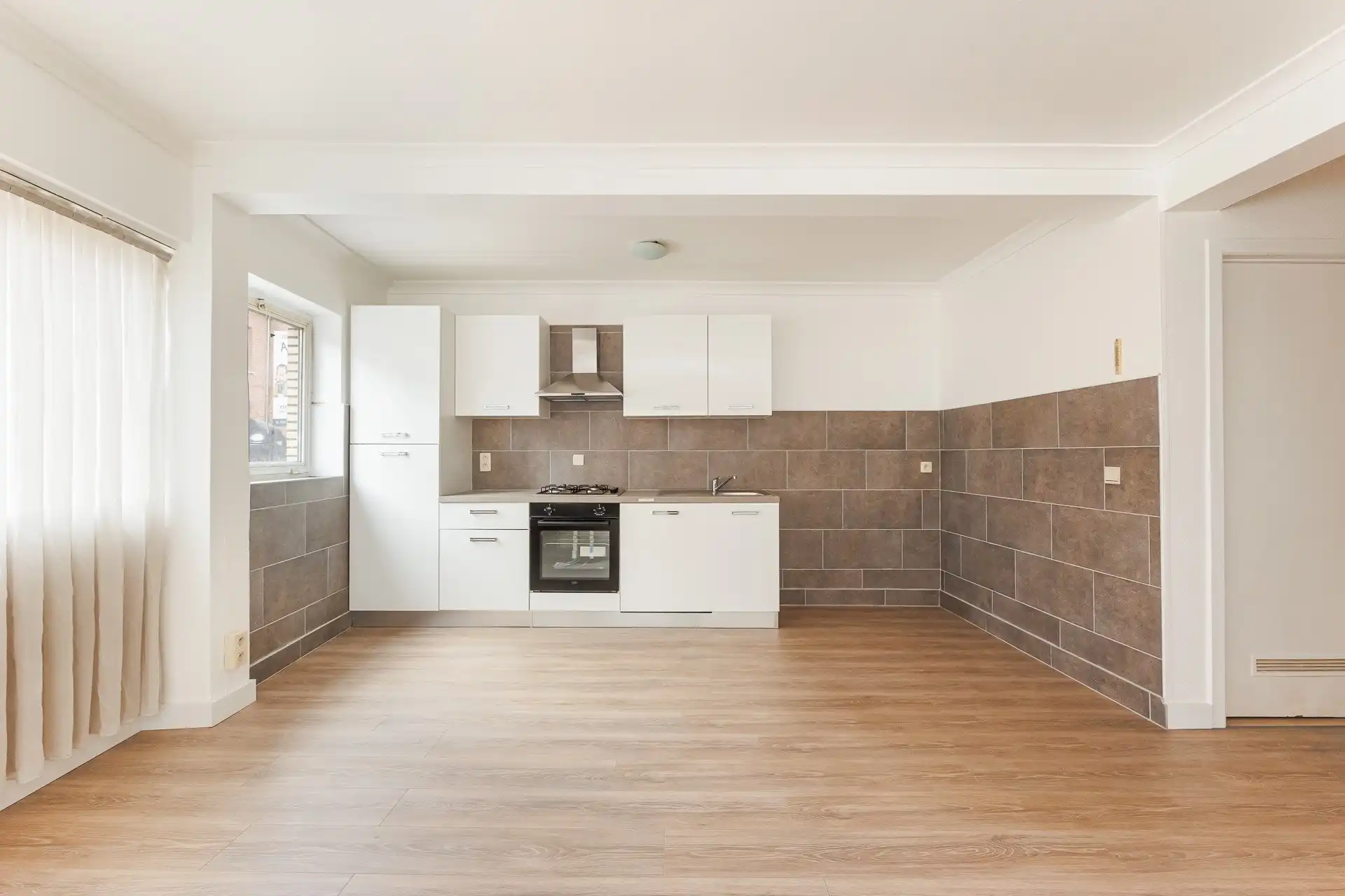 Gelijkvloers appartement / praktijk in Silsburg Deurne-Zuid foto 7