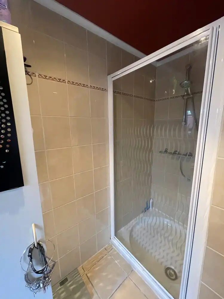 Rustig gelegen woning met koertje foto 15