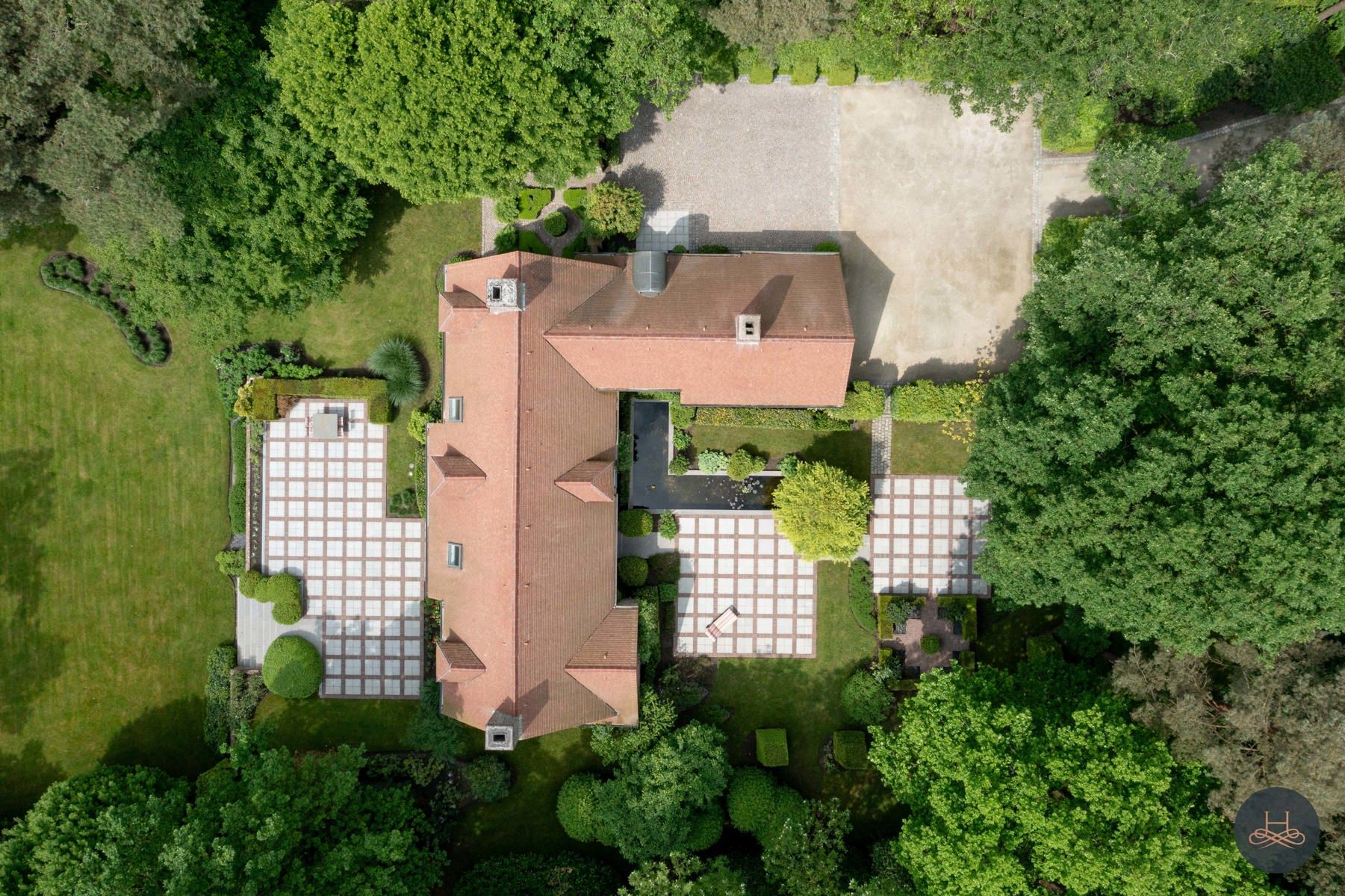 Indrukwekkende Rutten villa met prachtige parktuin foto 27