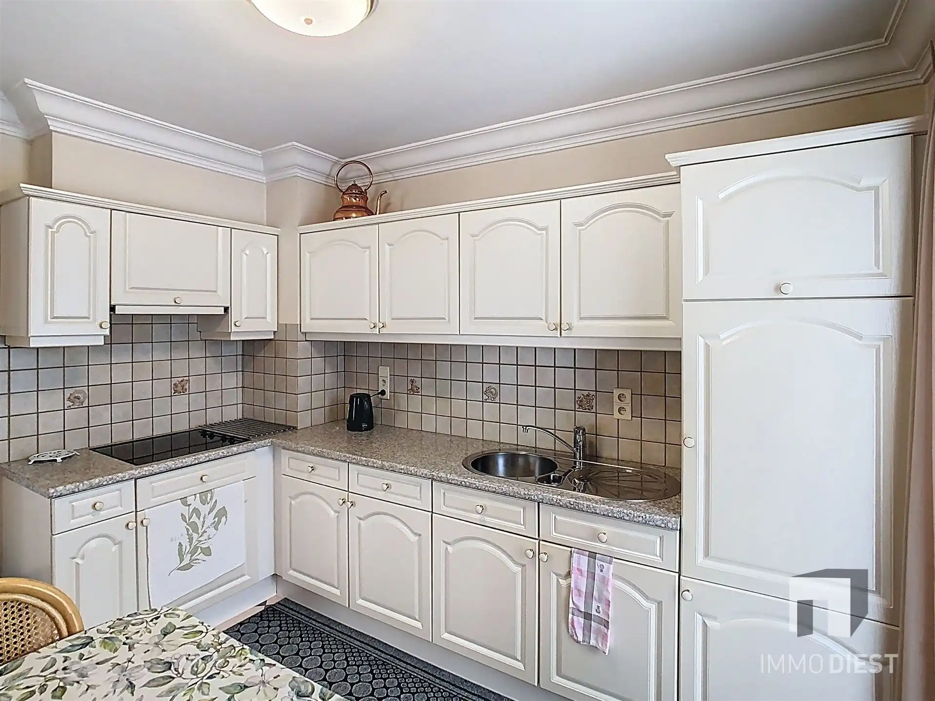 Topligging: gelijkvloers appartement mét garage en kelder foto 11