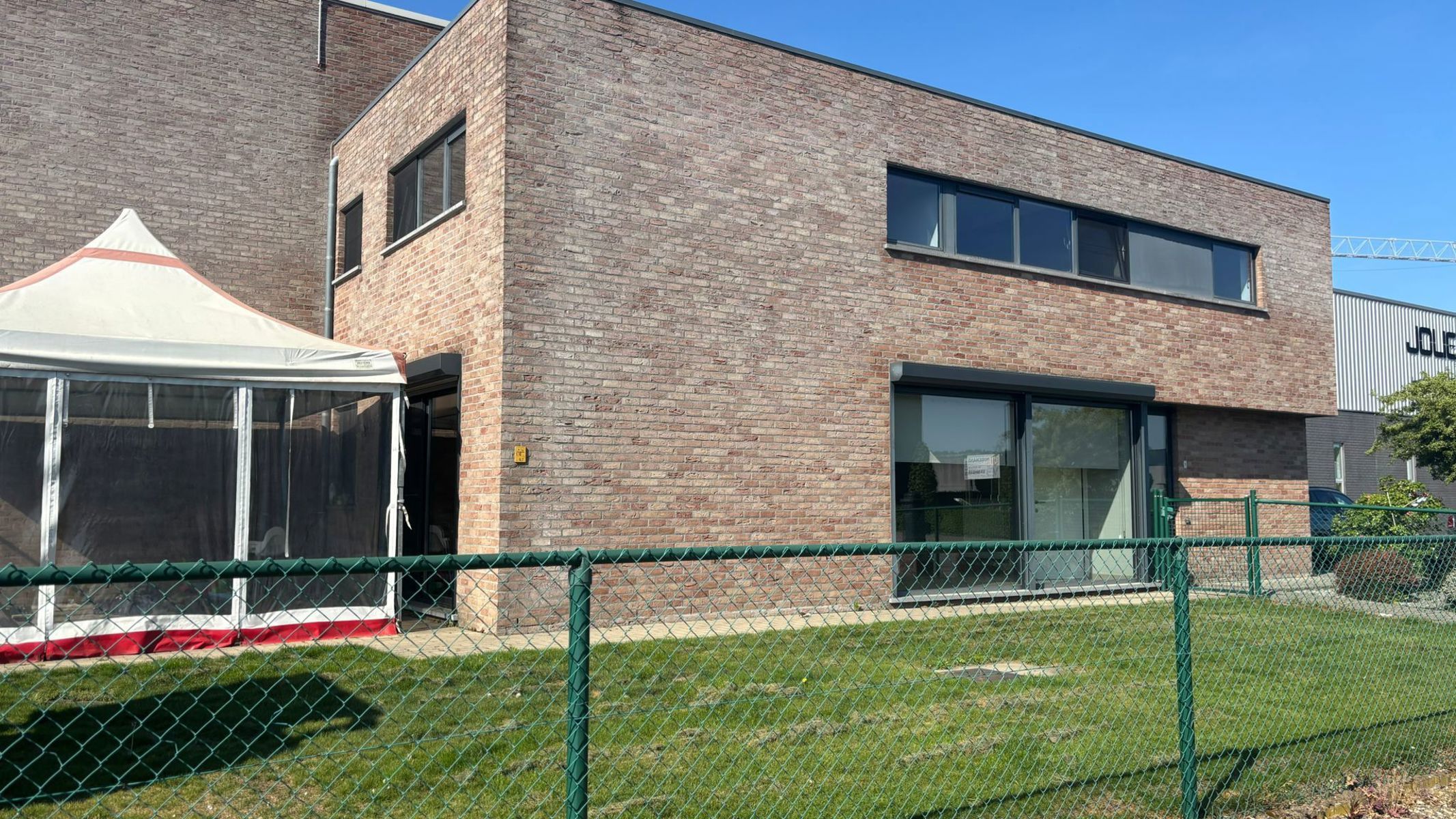 Ruime woning met 3 slaapkamers  foto 11