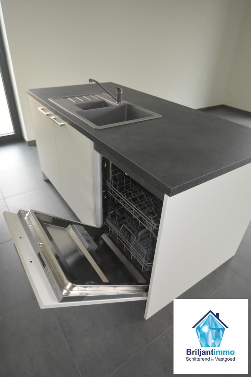 Ruim nieuwbouw appartement met 2 slp, berging en staanplaats foto 5