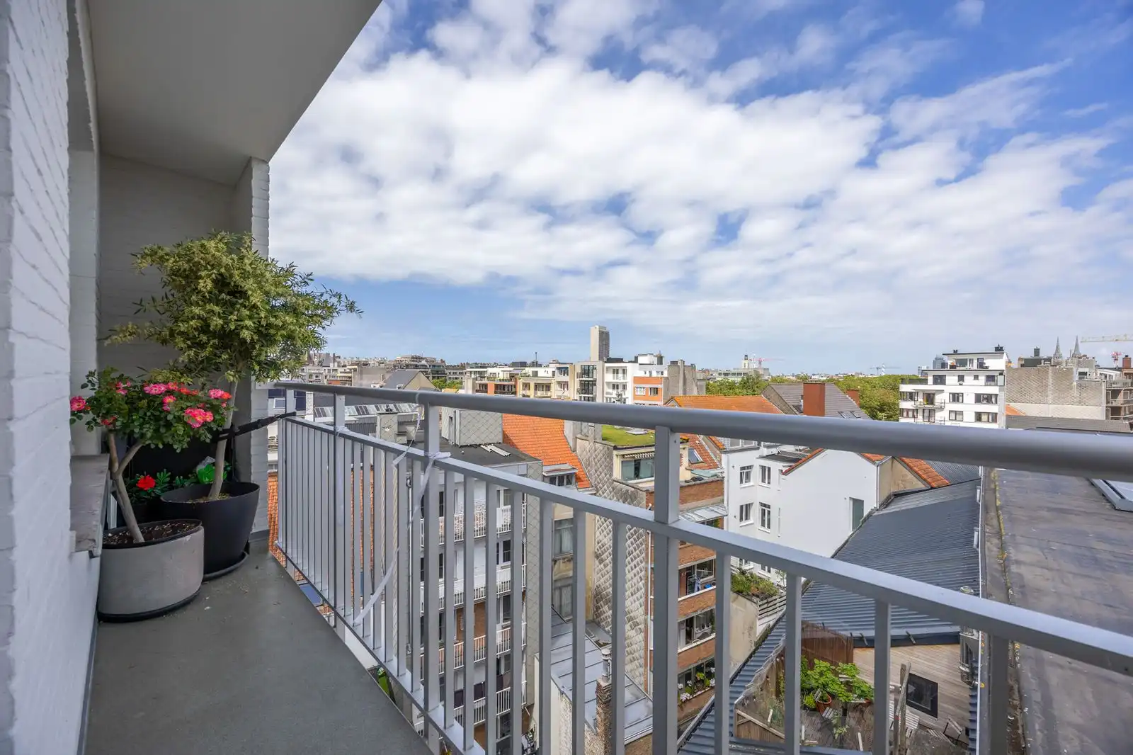 Ruim, lichtrijk én gerenoveerd appartement met 2 slpk op toplocatie. foto 10
