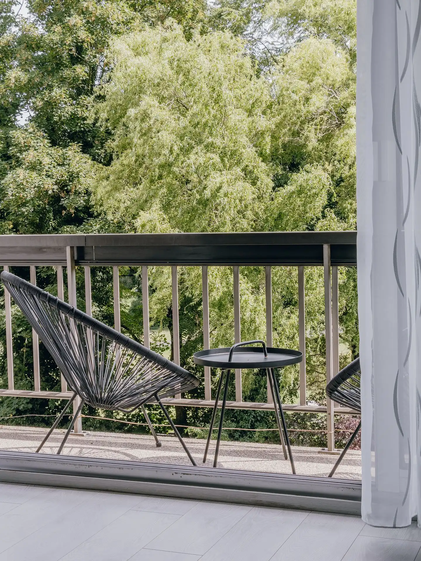 Instapklaar appartement met uitzicht op park foto 16