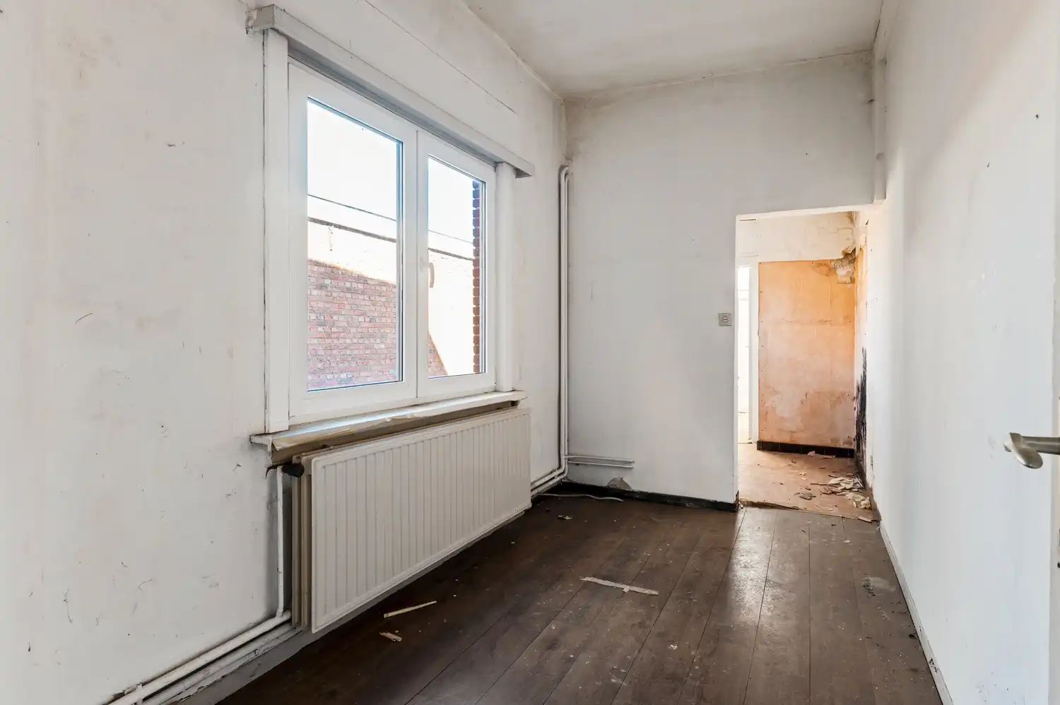 Handelsgelijkvloers met bovenliggend appartement in het centrum van Wommelgem! foto 15