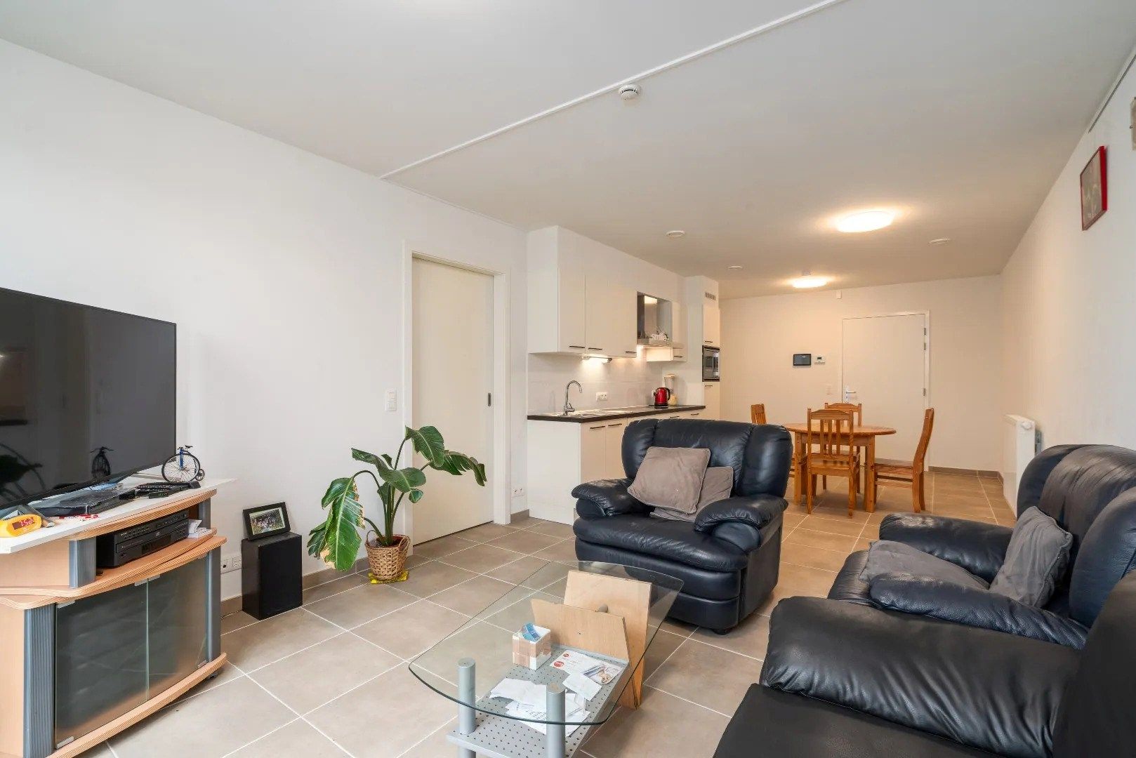 Investeringskans! Mooie service flat met terras nabij Gent centrum foto 6
