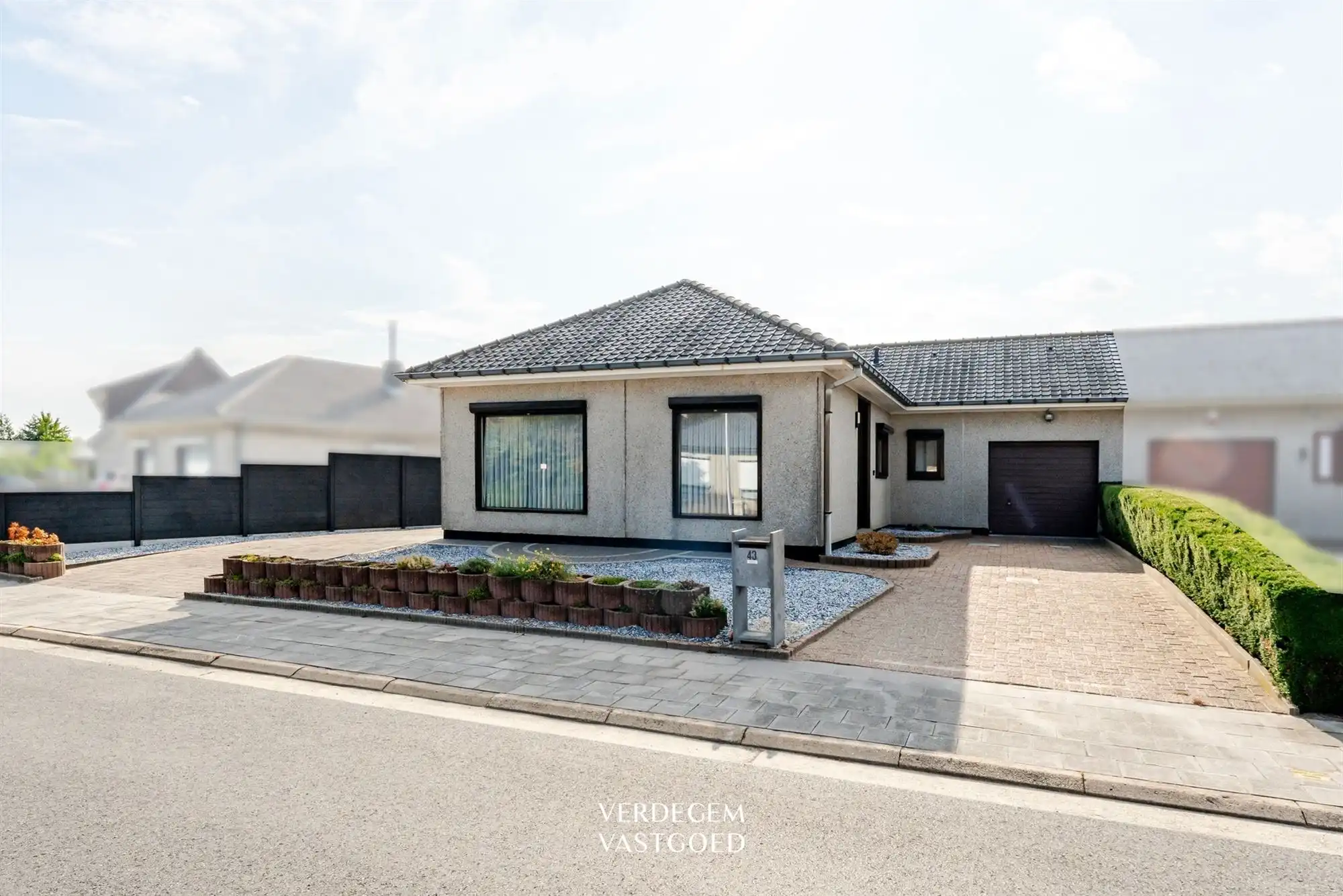 Hoofdfoto van de publicatie: Bungalow met 3 slaapkamers, inpandige garage en dubbele oprit
