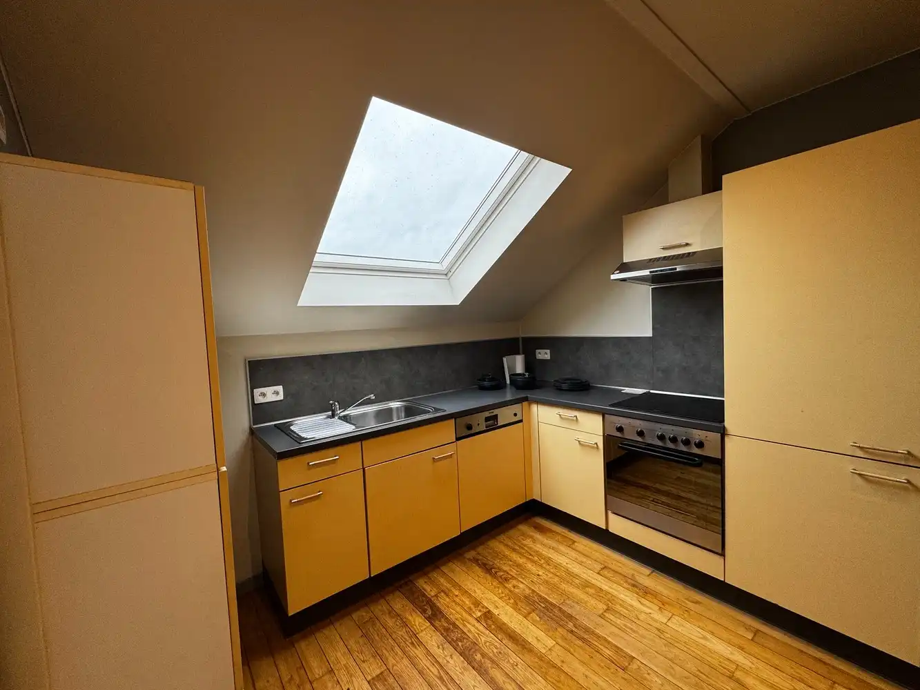 Veelzijdige woon- en werkcombinatie op een centrale ligging in Munsterbilzen foto 15