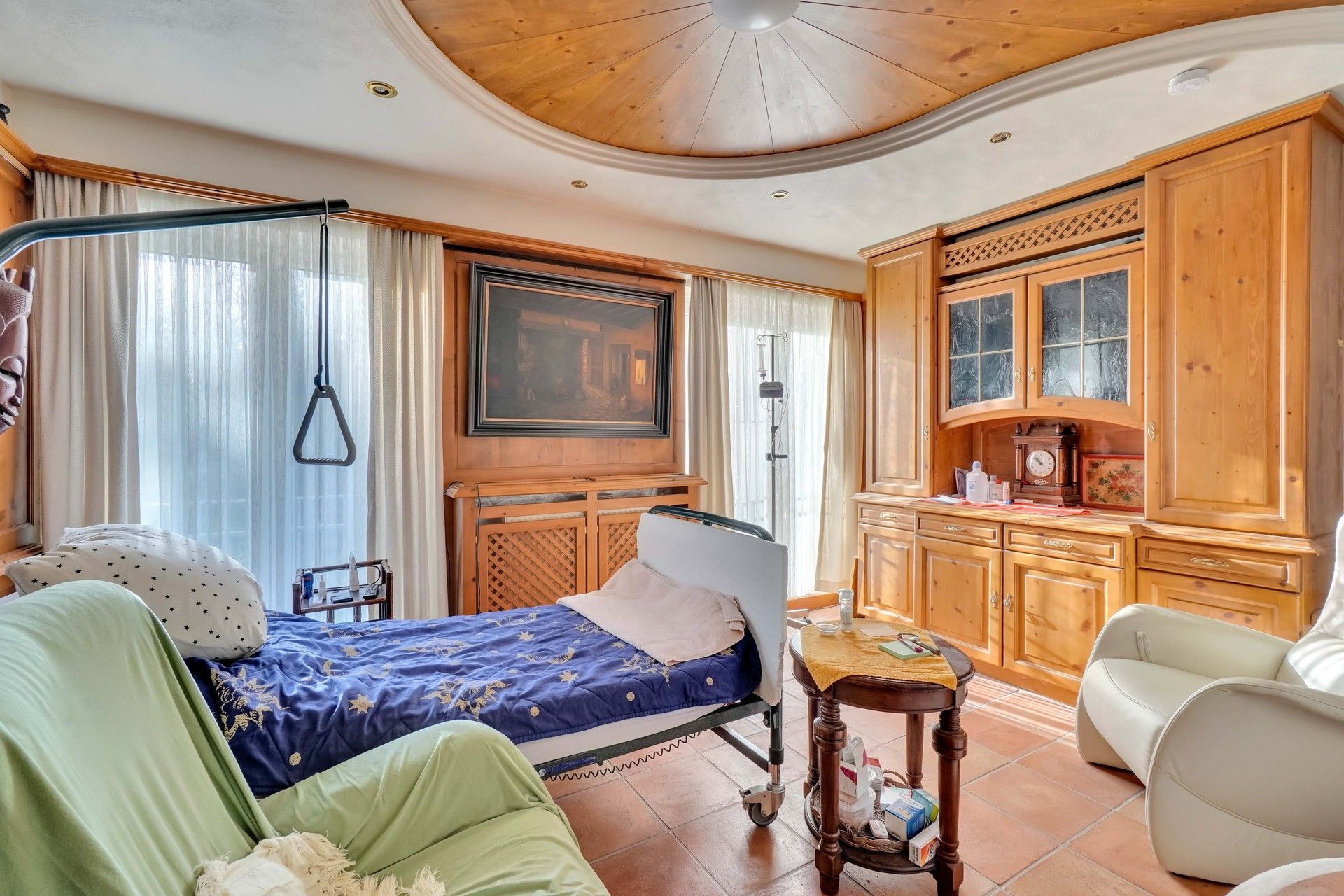 EXCLUSIEVE VILLA IN DOODLOPENDE STRAAT foto 36