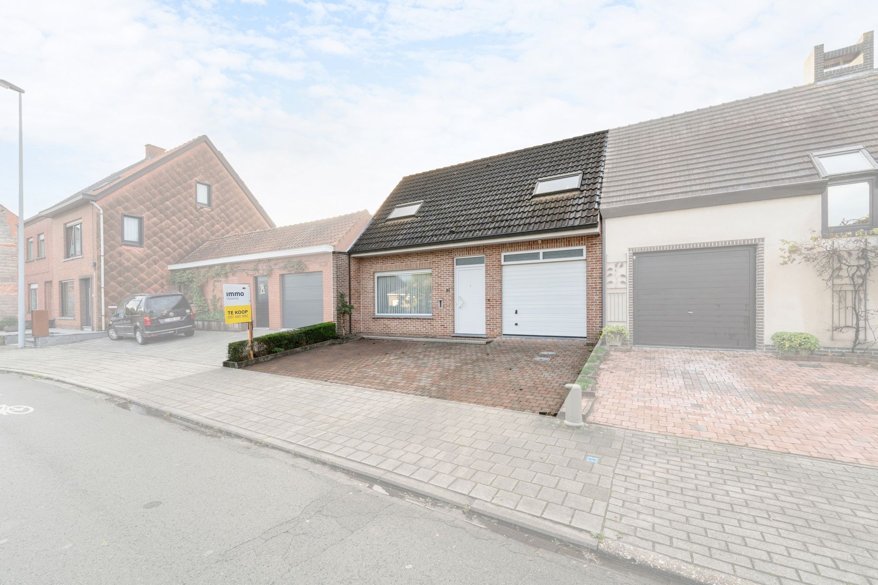 Rustig en centraal gelegen woning op 1022 m², garage, 3 slpk foto {{pictureIndex}}