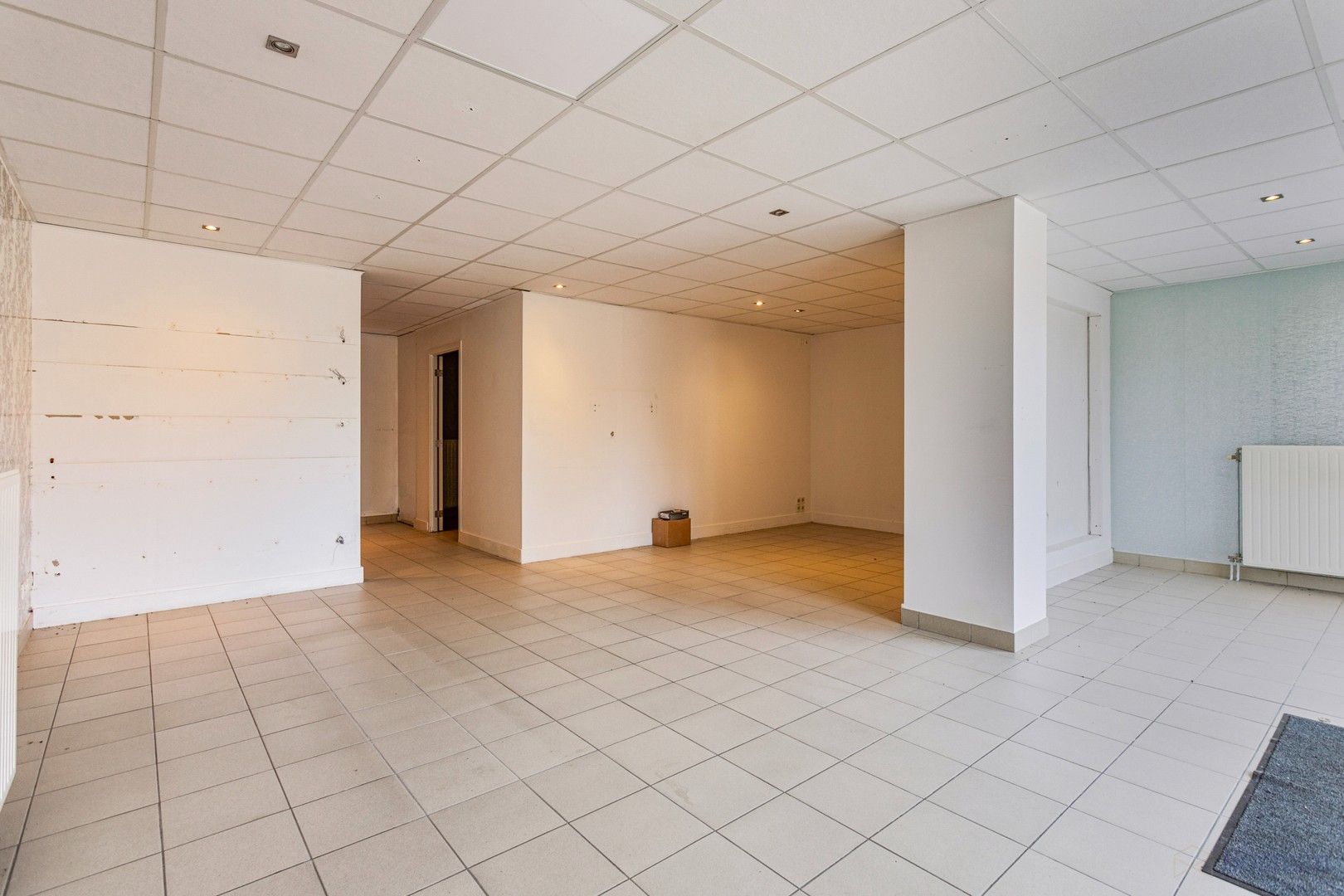Handelspand te huur in centrum Tessenderlo foto 3