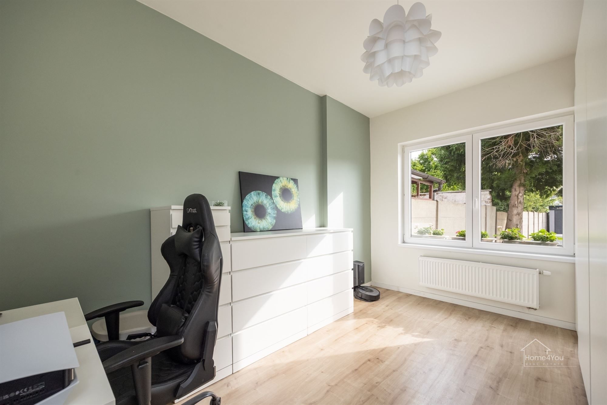 Gelijkvloers appartement met zeer grote tuin foto 7