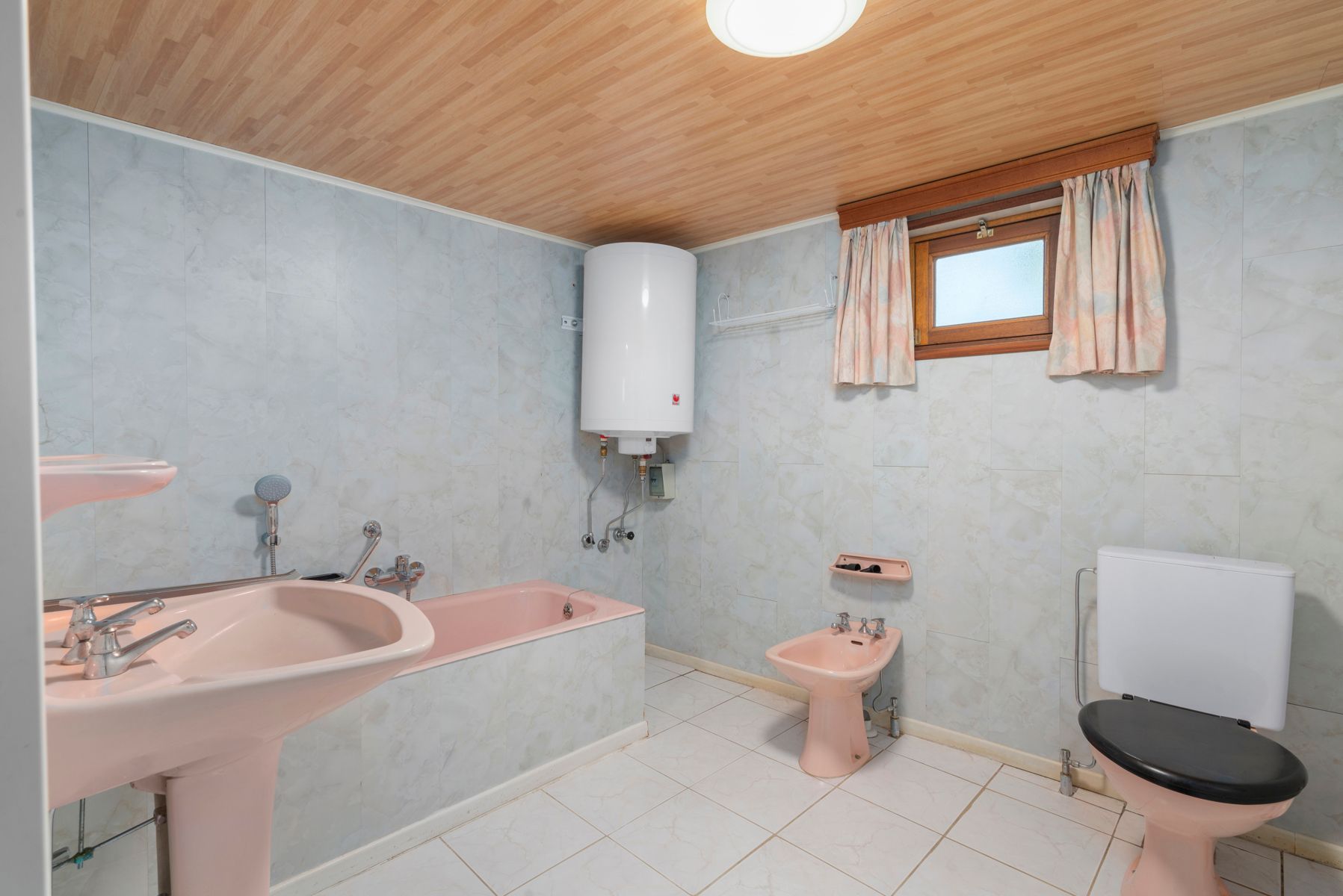 TE KOOP - te renoveren woning op rustige locatie  foto 7