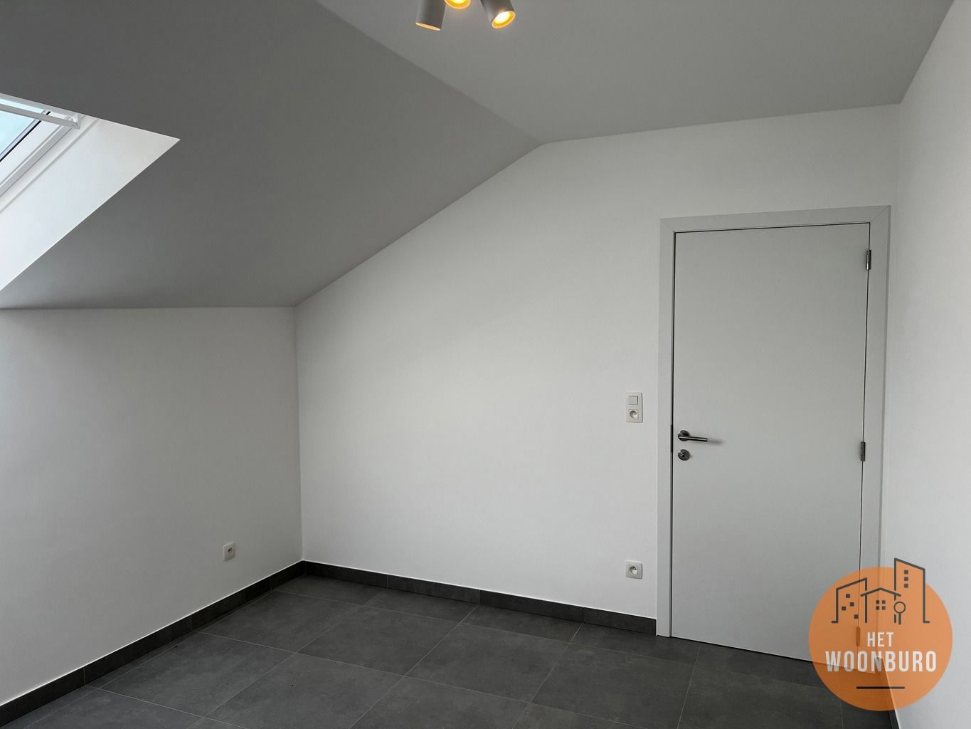 Nieuw appartement 2e verd. met terras en staanplaats foto 9