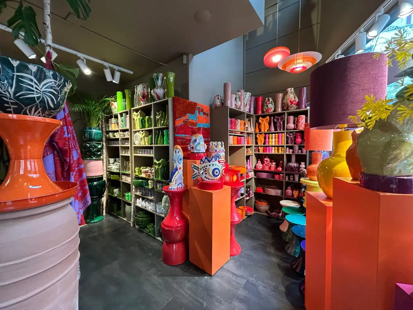 Veelzijdig hoekpand in trendy winkelbuurt foto 5