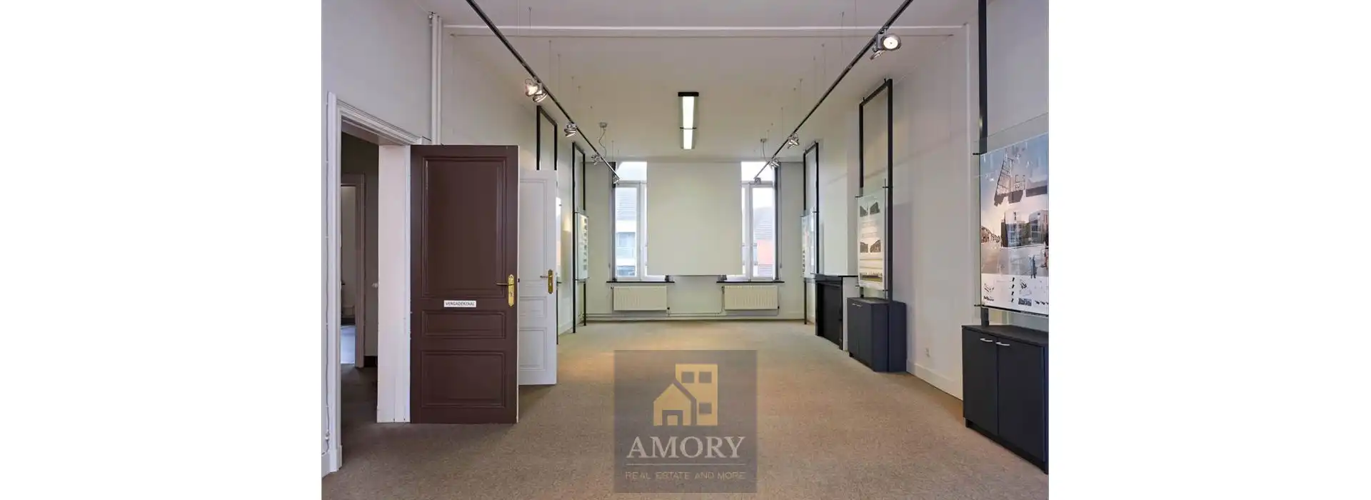 Historische notariswoning in het centrum van Eeklo foto 3