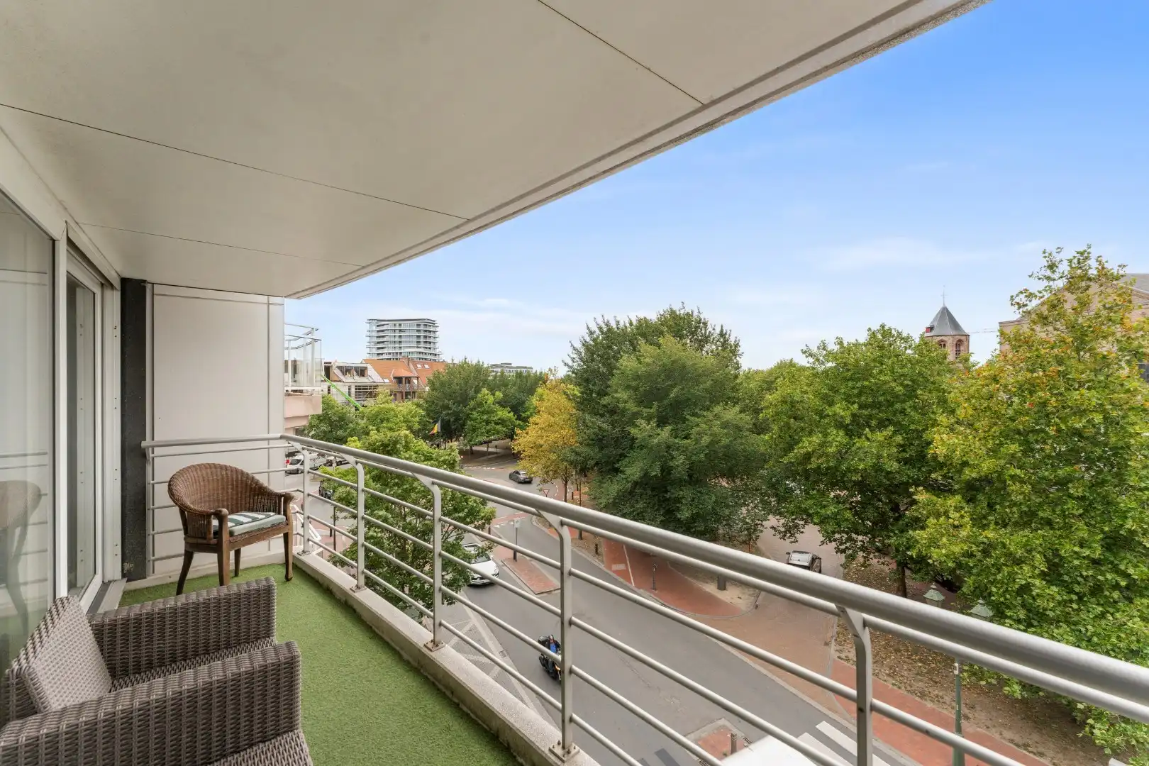 Ruim, breed appartement (105m²) in centrum Knokke foto 4