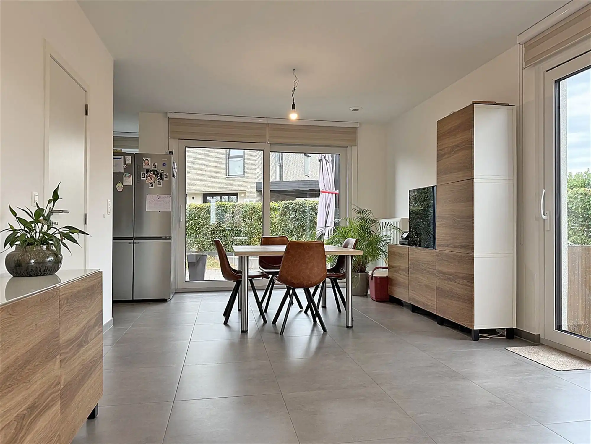 Instapklare WONING met 3 slaapkamers, tuin / terras & carport, gelegen in een rustige, kindvriendelijke buurt foto 8