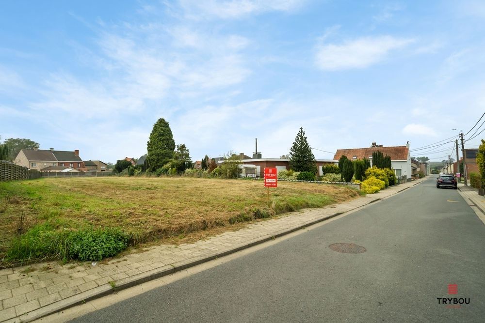 Ruim perceel bouwgrond (1654 m²) in het landelijke Houthulst. foto 8