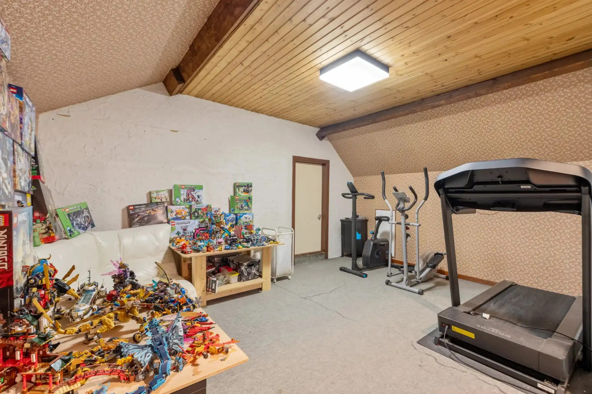 Ruime woning op een prachtig perceel te Koersel foto 14