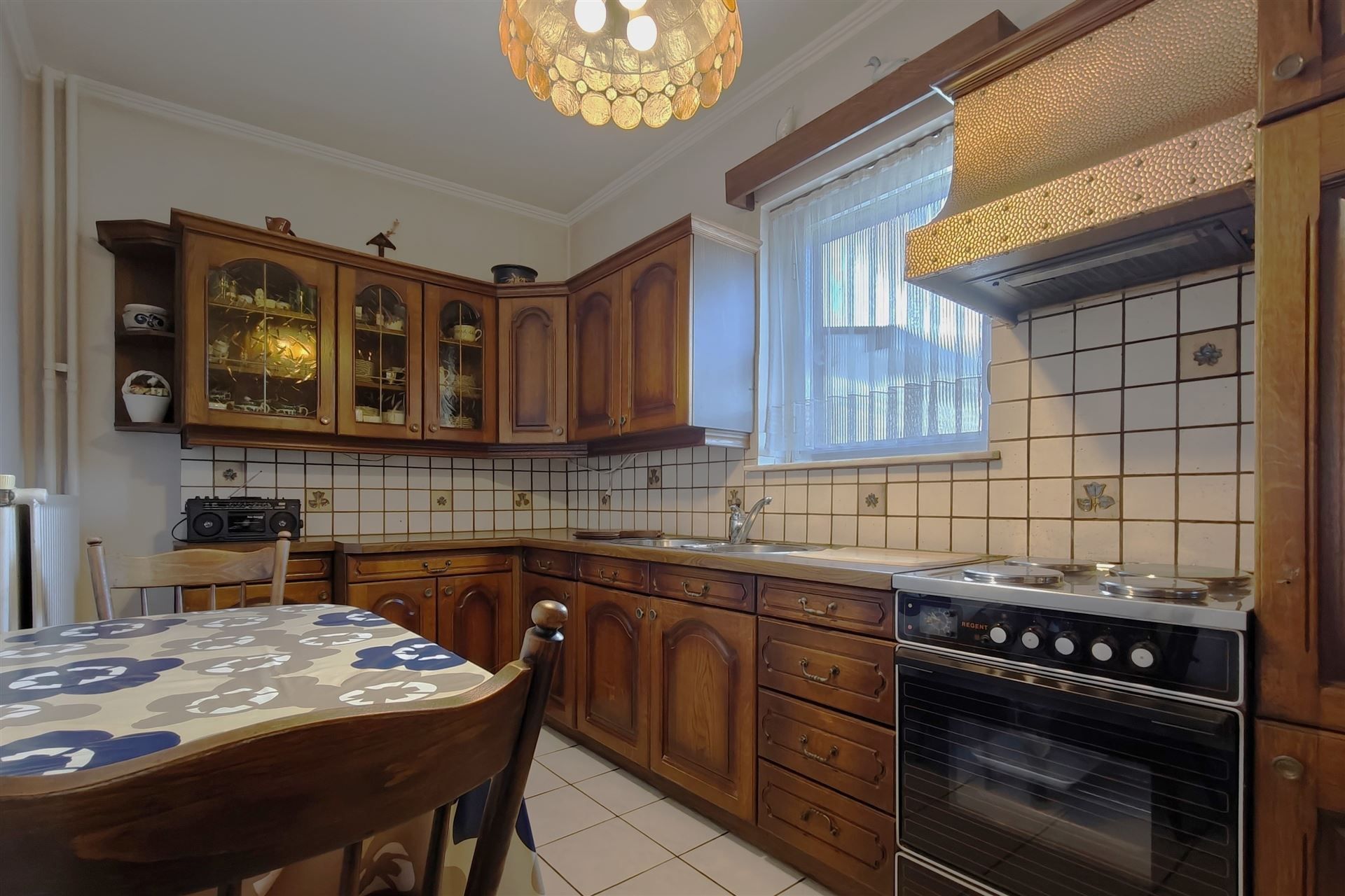 Goed onderhouden woning met 3 slpk. en 2 ingangen in Mopertingen foto 6