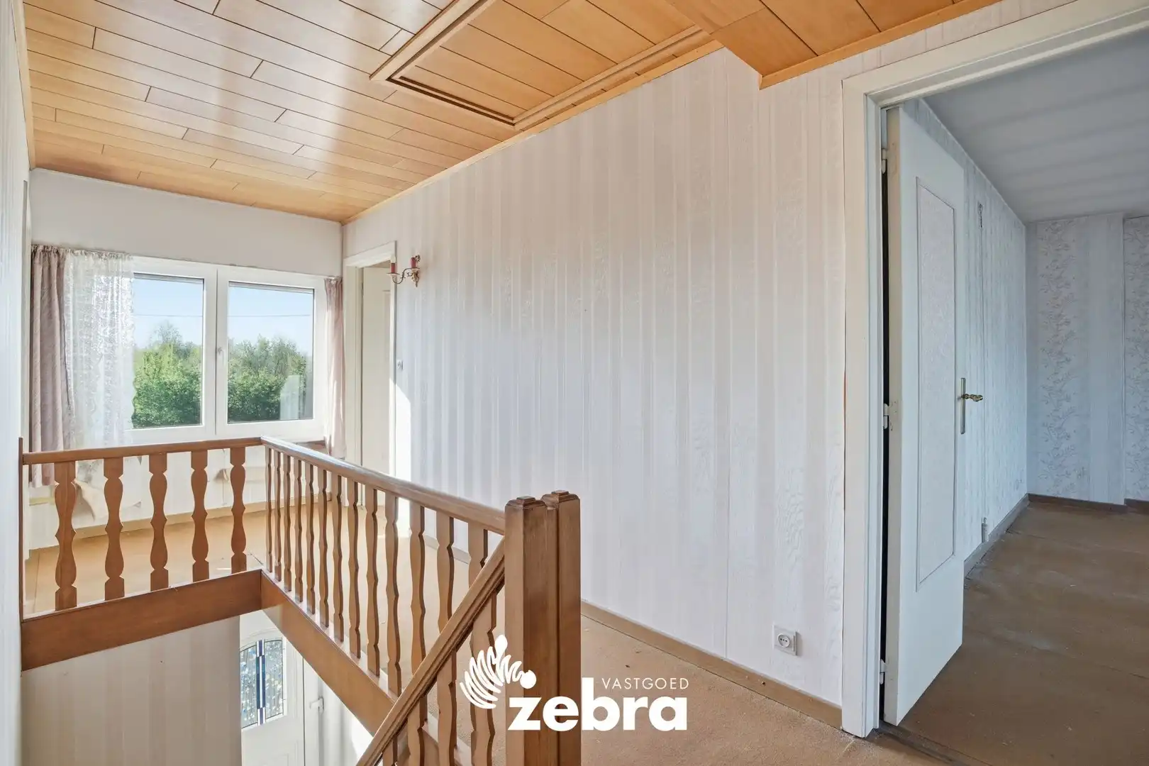 Gesloten bebouwing met 4 slaapkamers op een boogscheut van centrum Brugge! foto 14