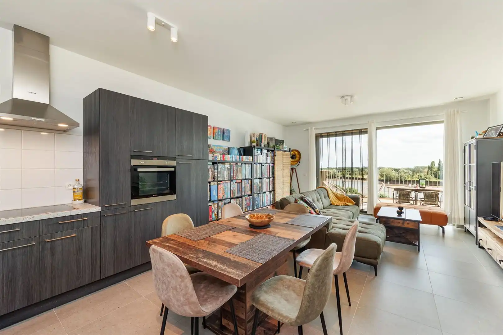 Modern appartement met ruim terras en prachtig zicht  foto 2