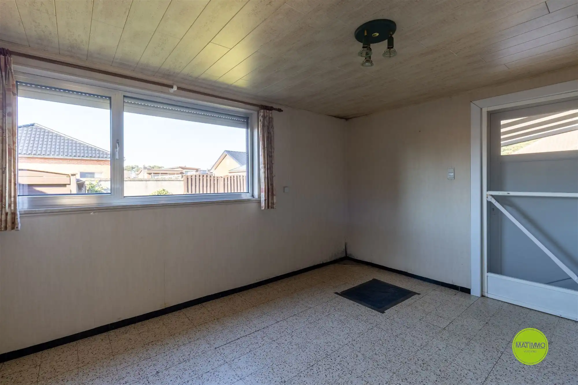 Ruime open bebouwing met 6 slaapkamers op 750 m2 grond foto 20