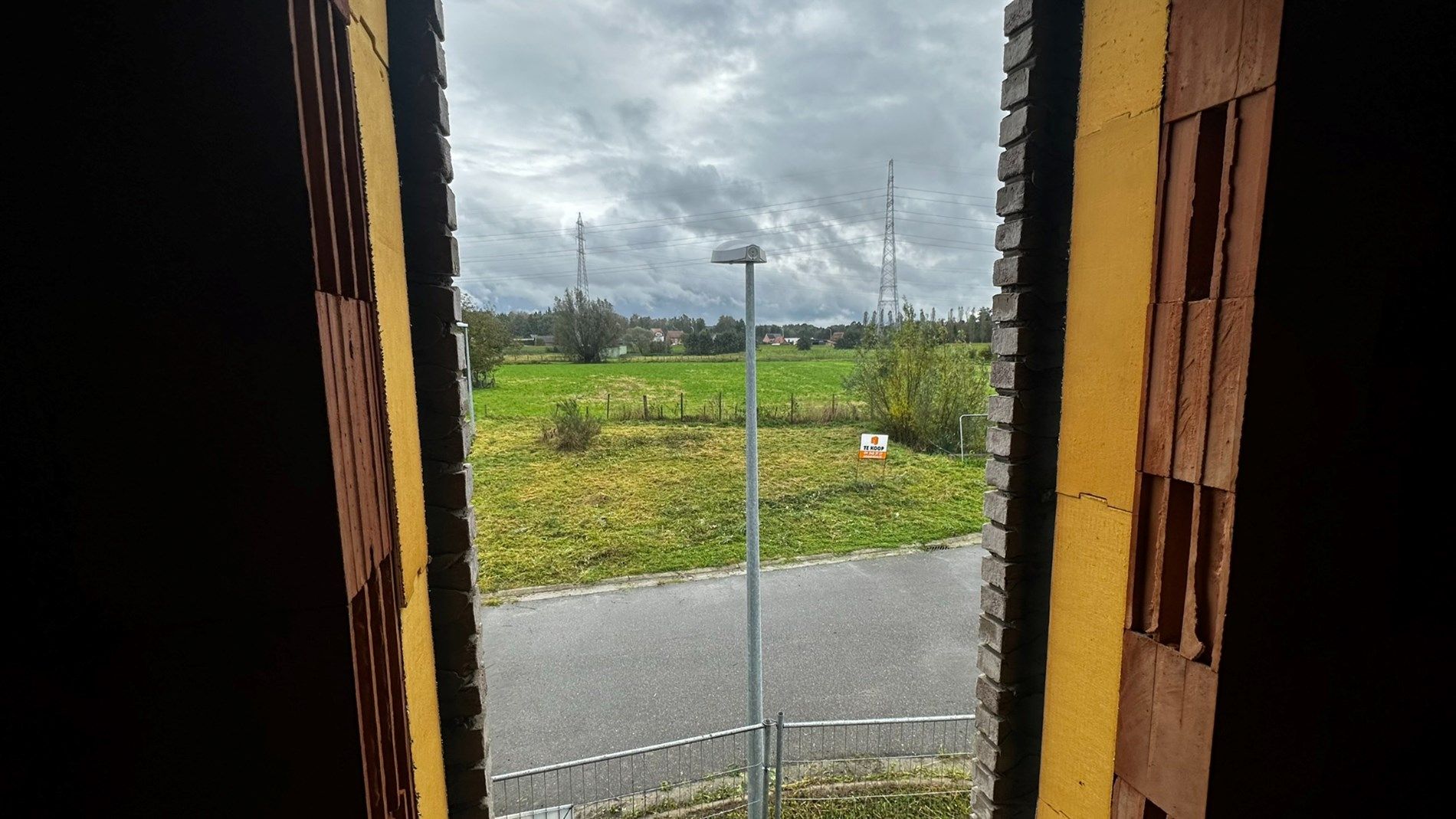 Te koop in Waasmunster: Moderne villa met vier slaapkamers foto 25