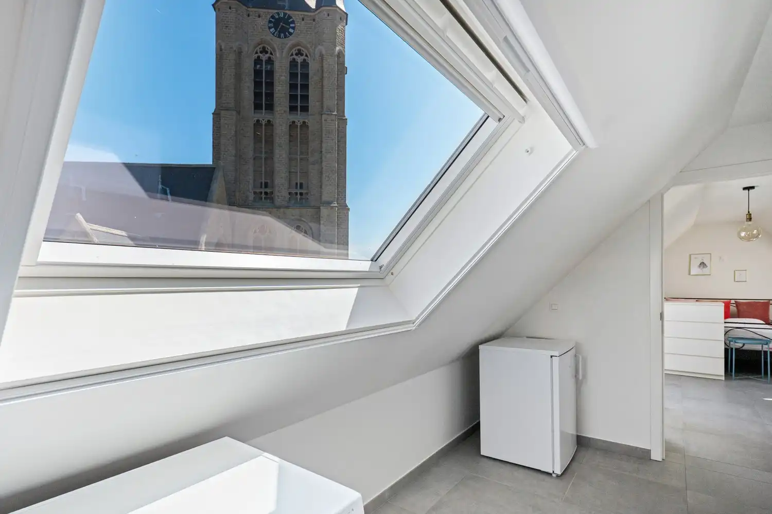Moderne penthouse met 2 slpkrs, terras en autostaanplaats in centrum Onze-Lieve-Vrouw-Waver foto 16