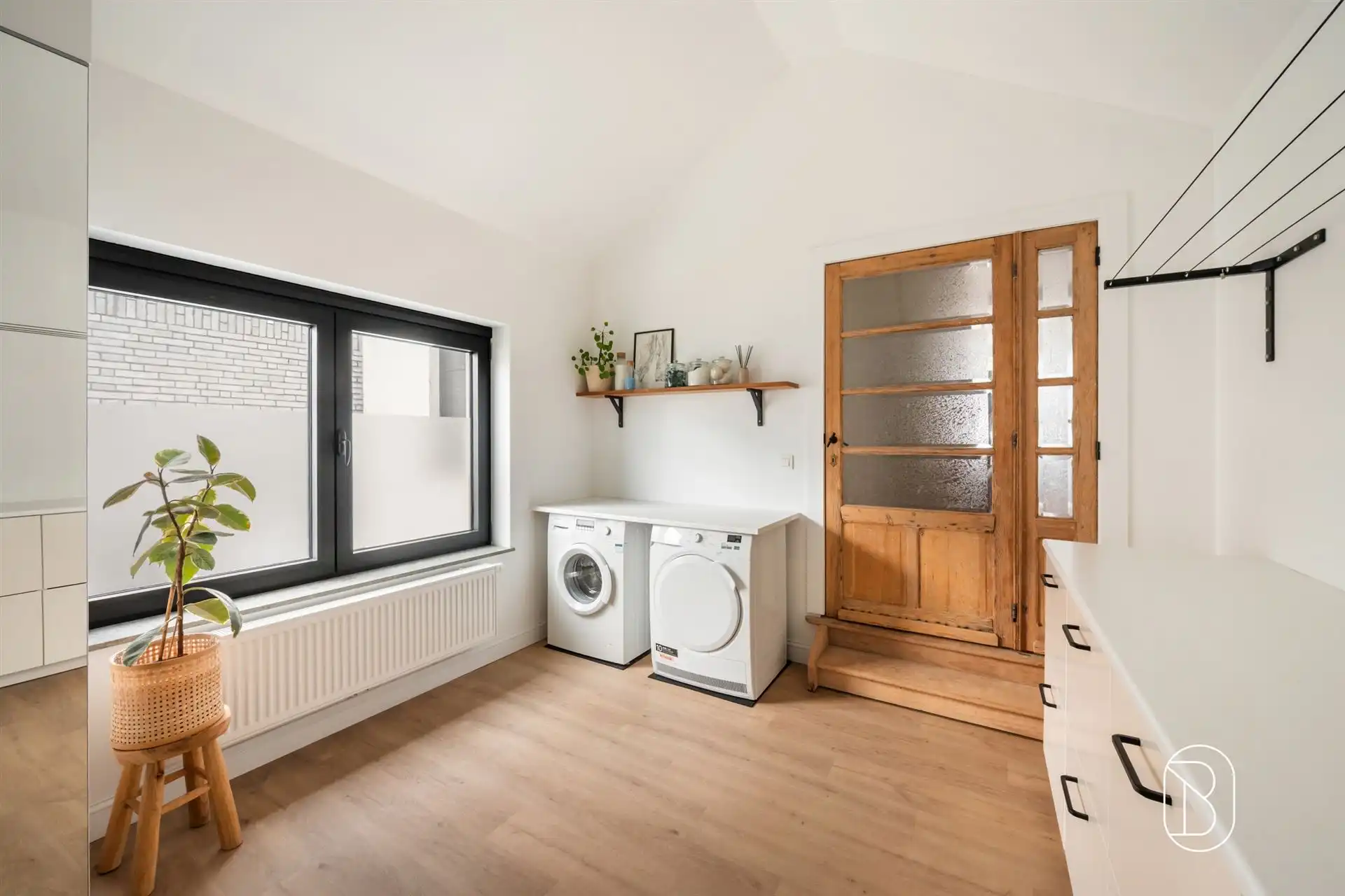 Smaakvol gerenoveerde woning met 4 slpk en gezellige tuin foto 20
