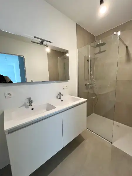 App met 2  slpkm, garage en kelderberging foto 12