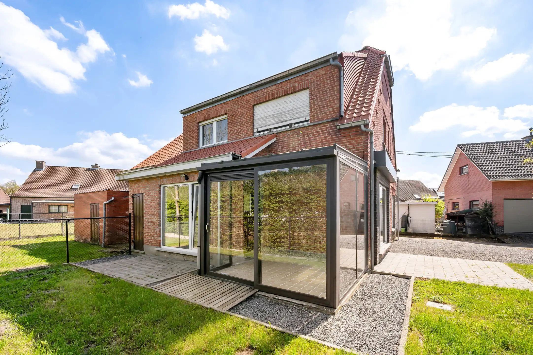 Rustig gelegen en energiezuinige woning met 3 slaapkamers op een prachtig perceel van 381 m² foto 22