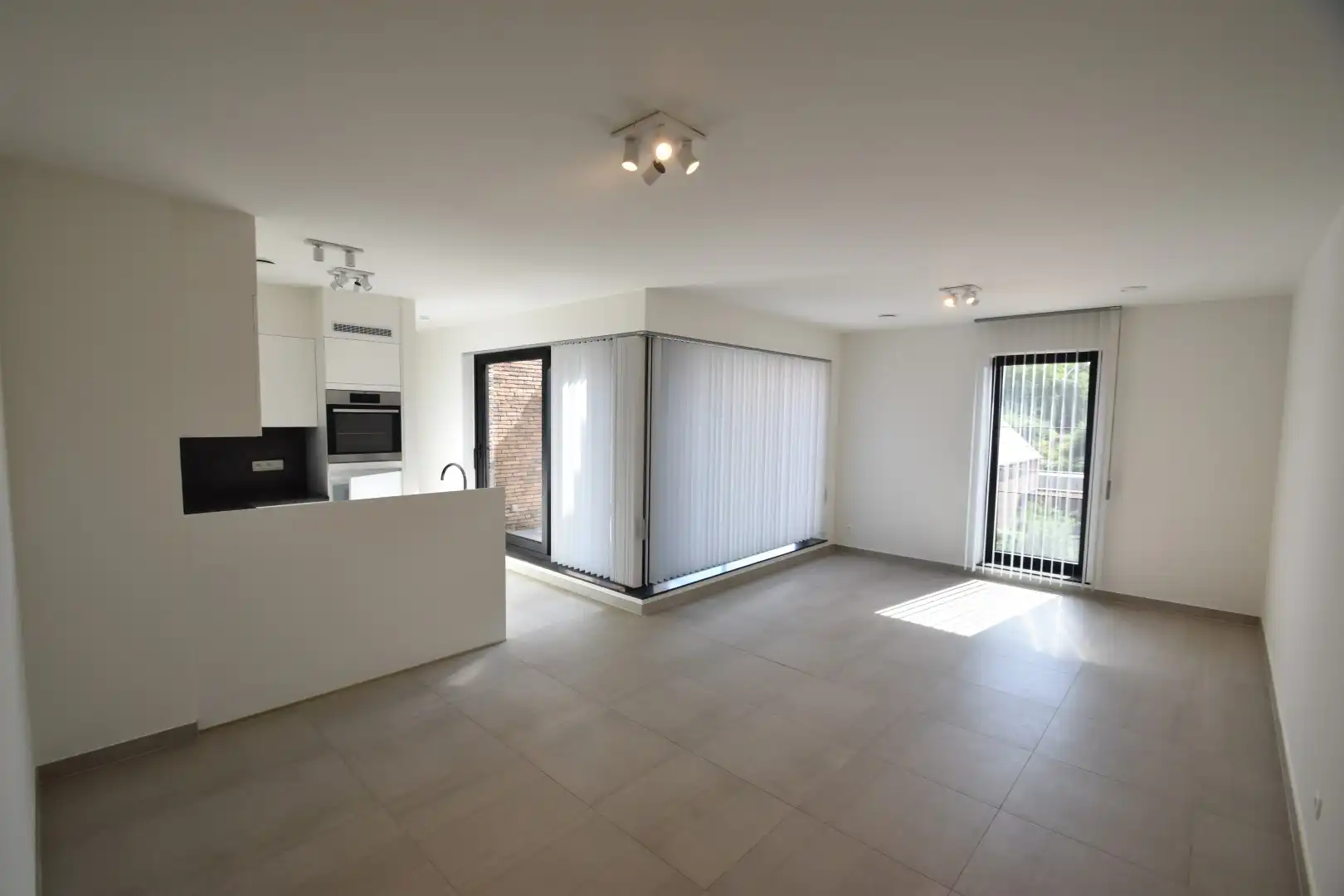 Nieuwbouw appartement met één slaapkamer foto 2