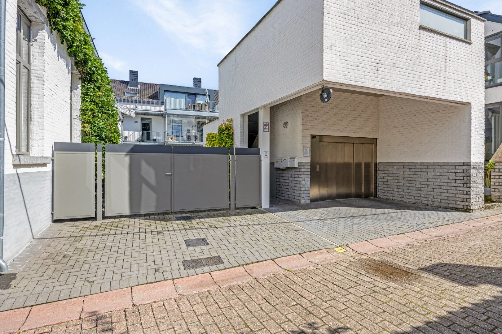 Appartement met 2 slaapkamers, autostaanplaats en kelder foto 4