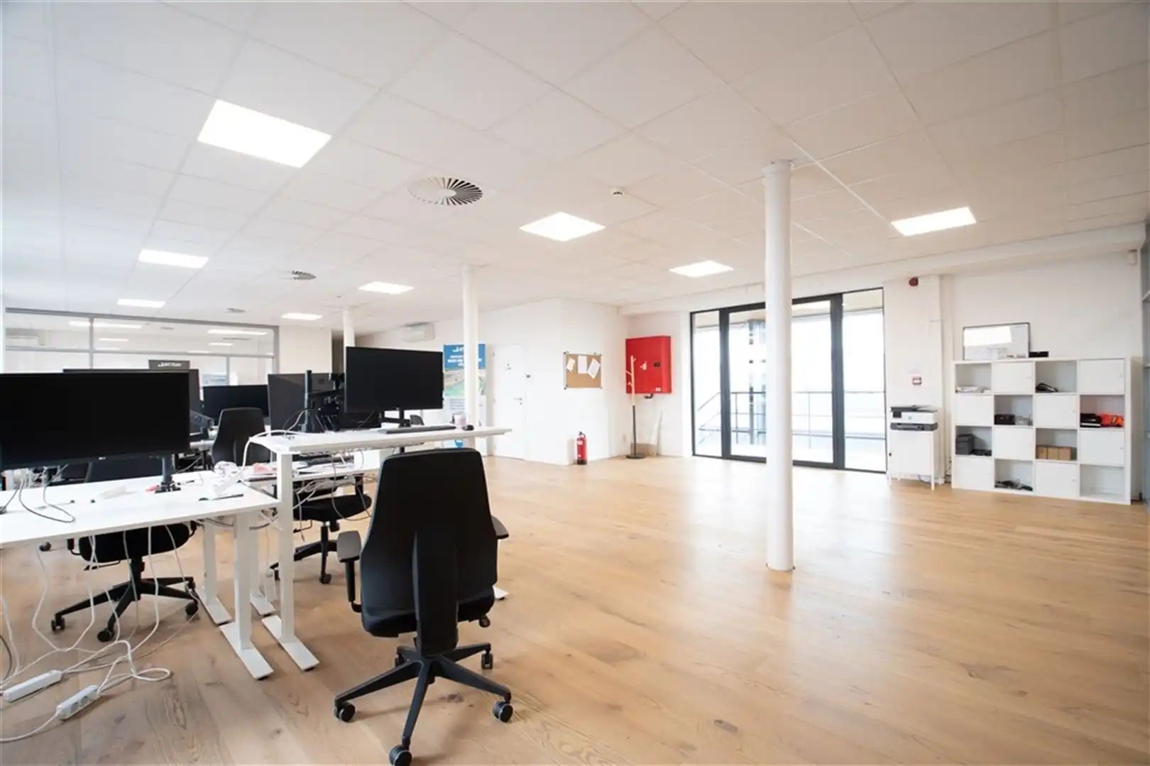 Rustig gelegen loftkantoren nabij Dampoort Station van 210 m² foto 14