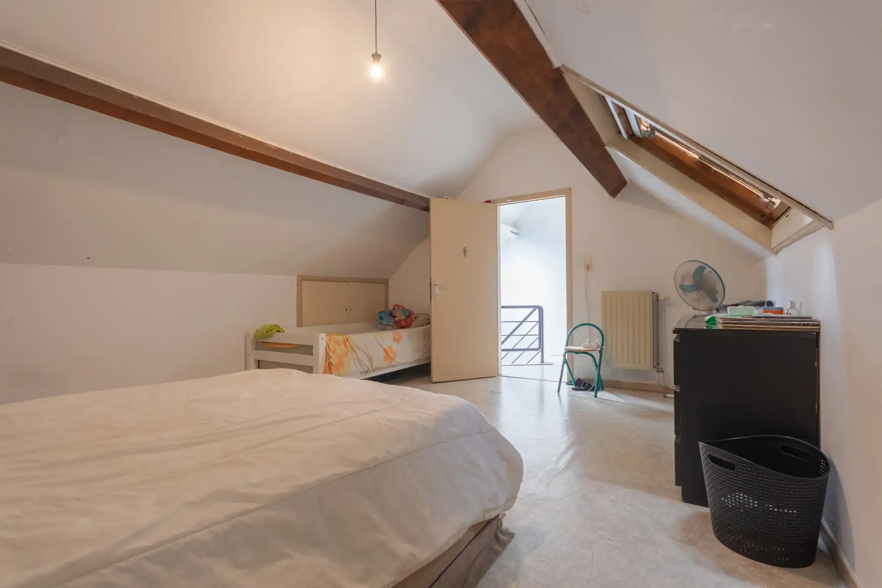 Handelshuis met commercieel gelijkvloers en appartement foto 17