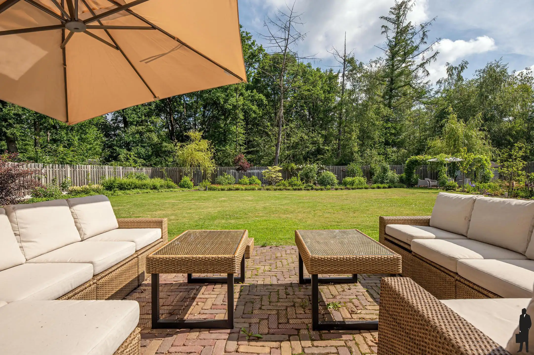 Villa in Engelse stijl op perceel van 1.989m² foto 18