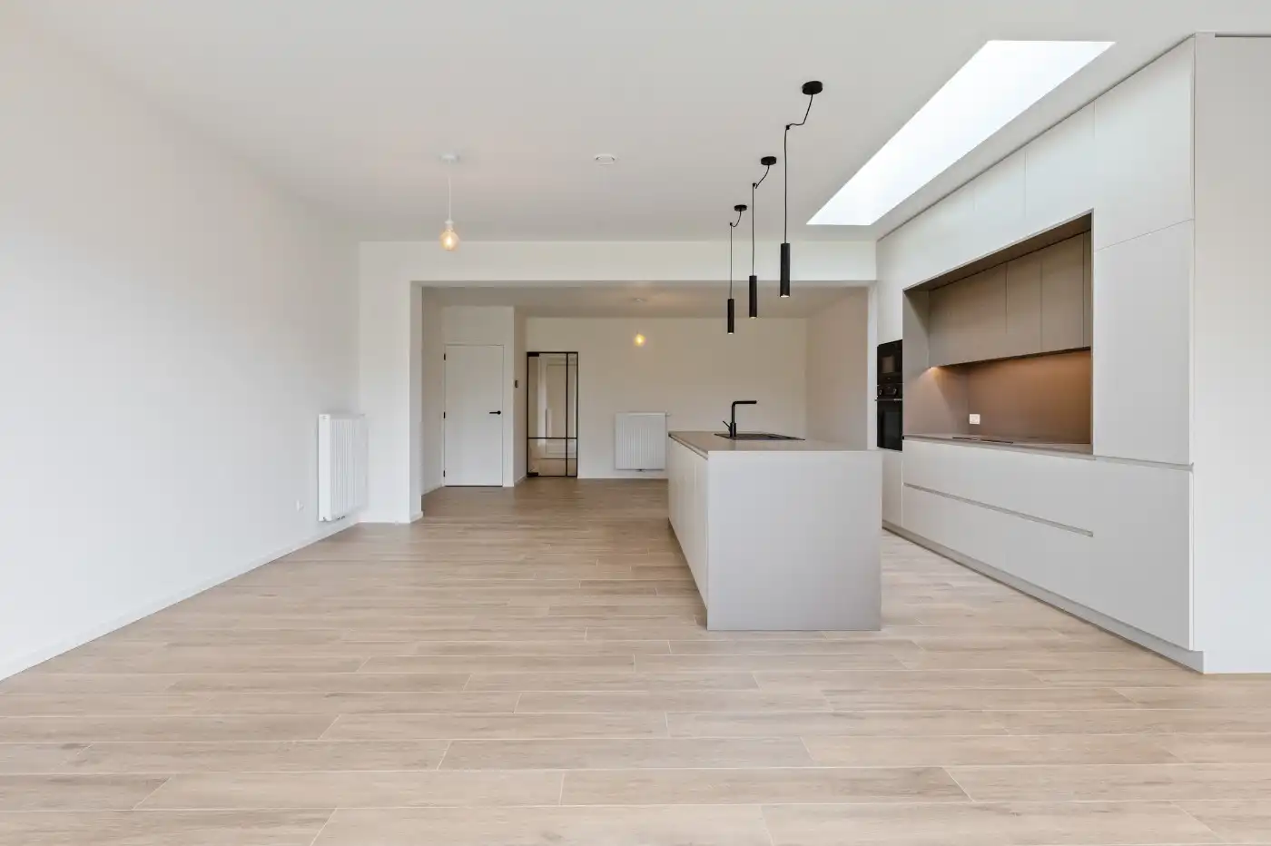 Volledig gerenoveerde, instapklare woning met 3 slpk. en grote tuin foto 7