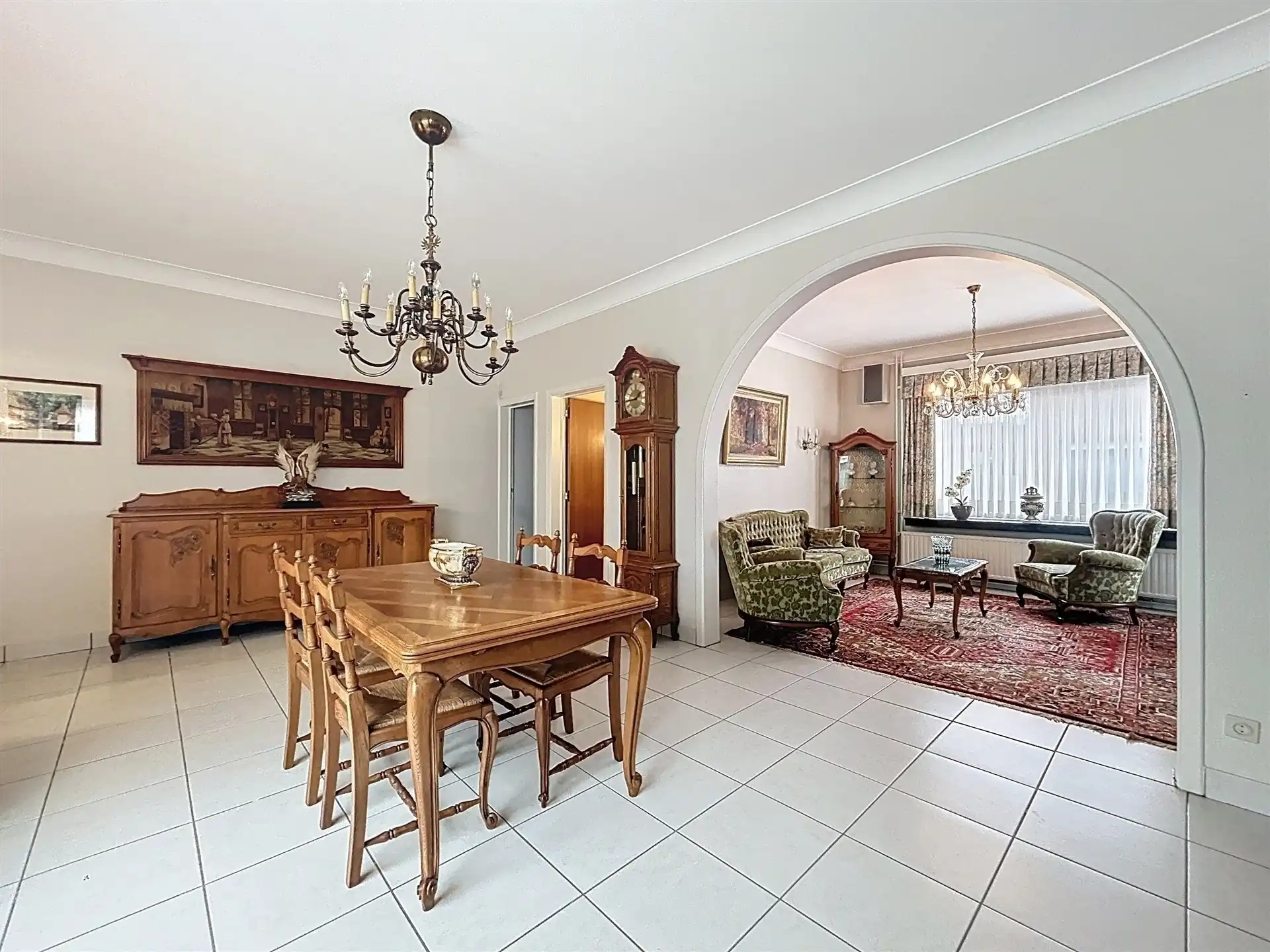 Ruime halfopen bebouwing met garage op perceel van 420m² foto 6