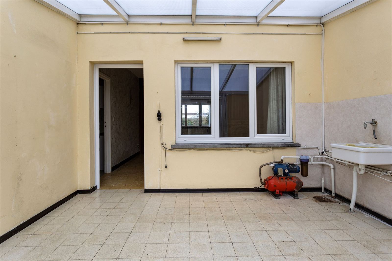 Woning met 3 à 4 slpks, tuin en garage te Buizingen foto 12