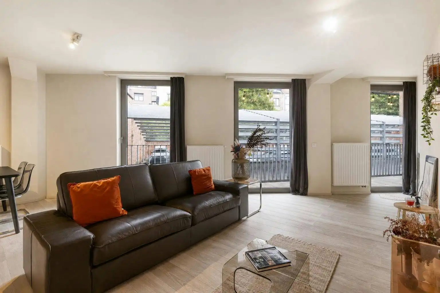 Licht en instapklaar appartement met terras foto 3